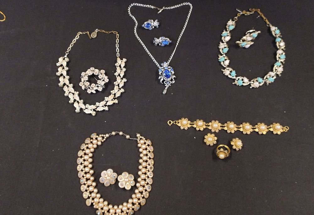 Lot 219: Five various sets of necklaces, earrings, and ring