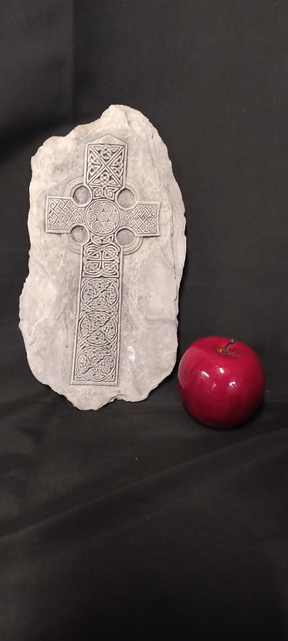 Lot 233: Andrew McGavin Designs Celtic cross wall hanging plaque....