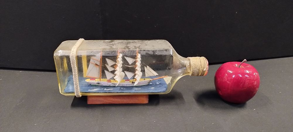Lot 254: Gorch Fock Ship in a bottle