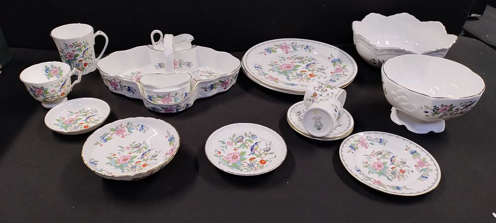 Lot 274: Collection of Ainsley Dining items in the Pembroke...