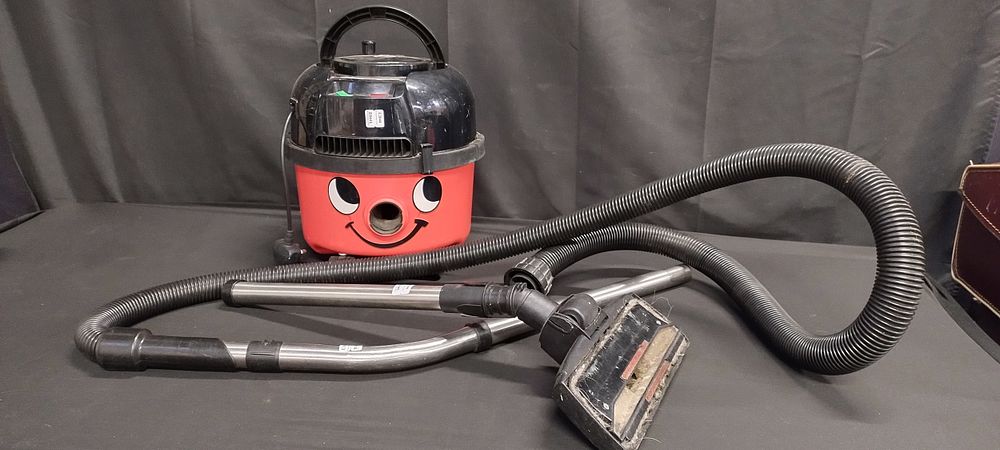 Lot 311: Henry vacuum cleaner HVR200-A2 Tested for power