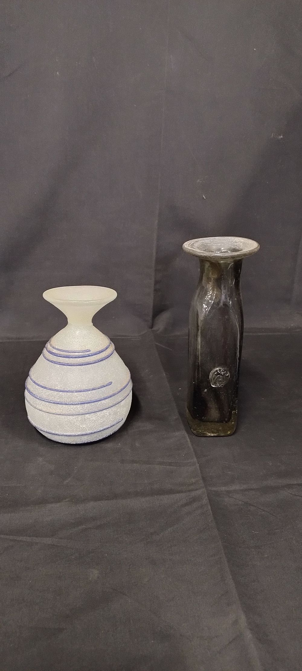 Lot 334: Green glass cake stand, Murano frosted vase, frosted...