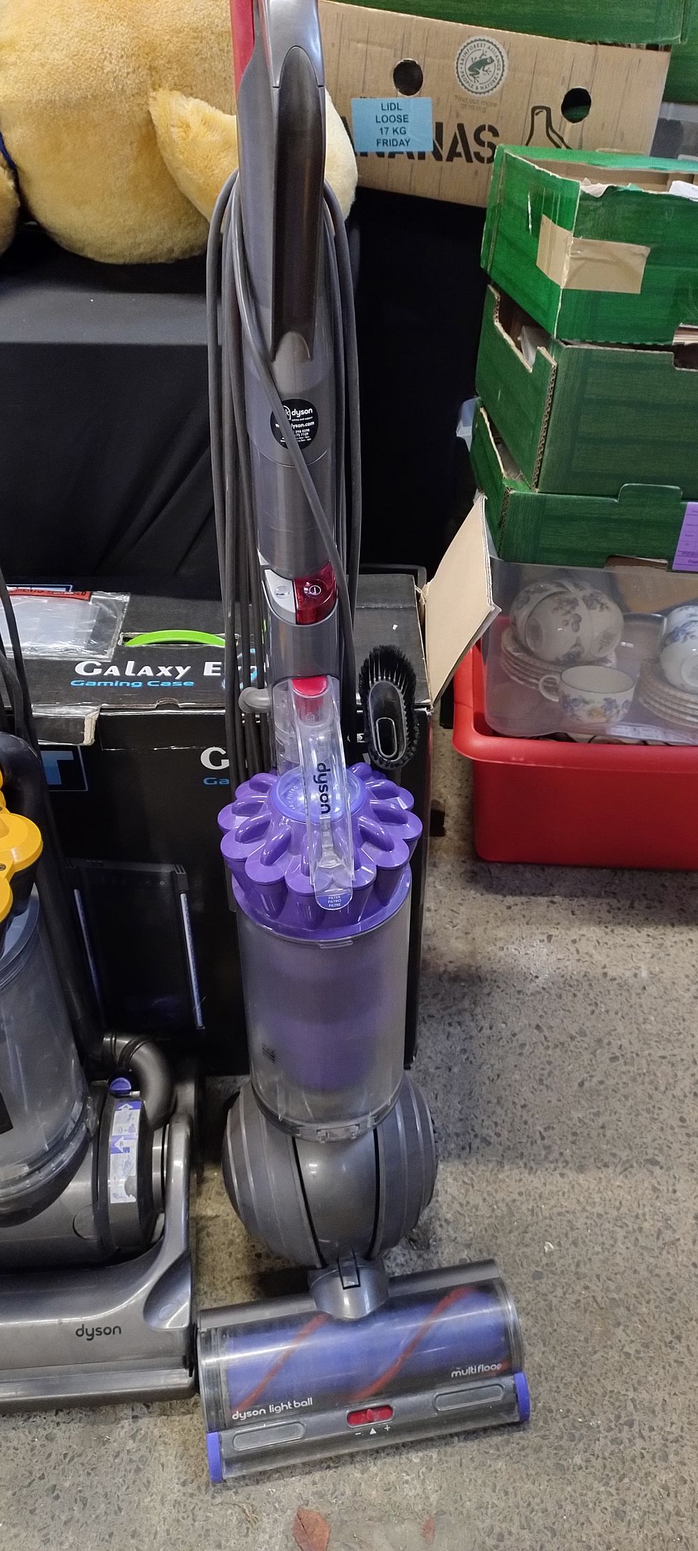 Lot 414: Reconditioned Dyson light ball multi floor upright vacuum...