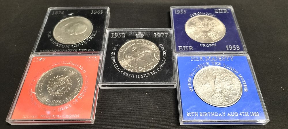 Lot 155: Five Commemorative Crowns. 1953, 1965, 1972, 1977,1980
