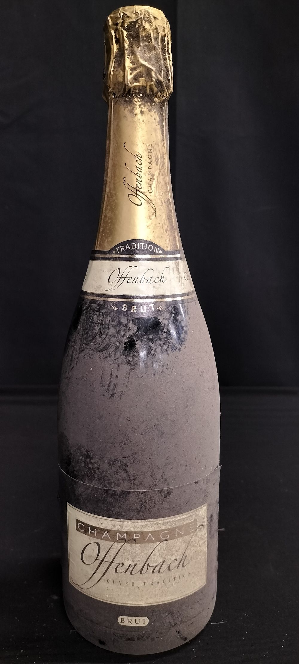 Lot 167: 750ml Bottle of Offenbach Curver Tradition Brut Champagne
