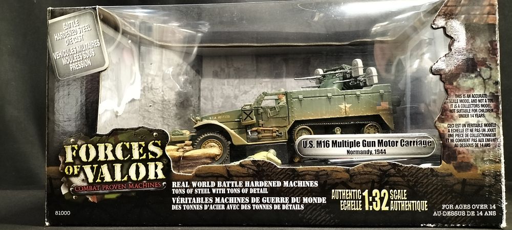 Lot 213: Boxed Forces of Valor 1.32 Scale Model of...