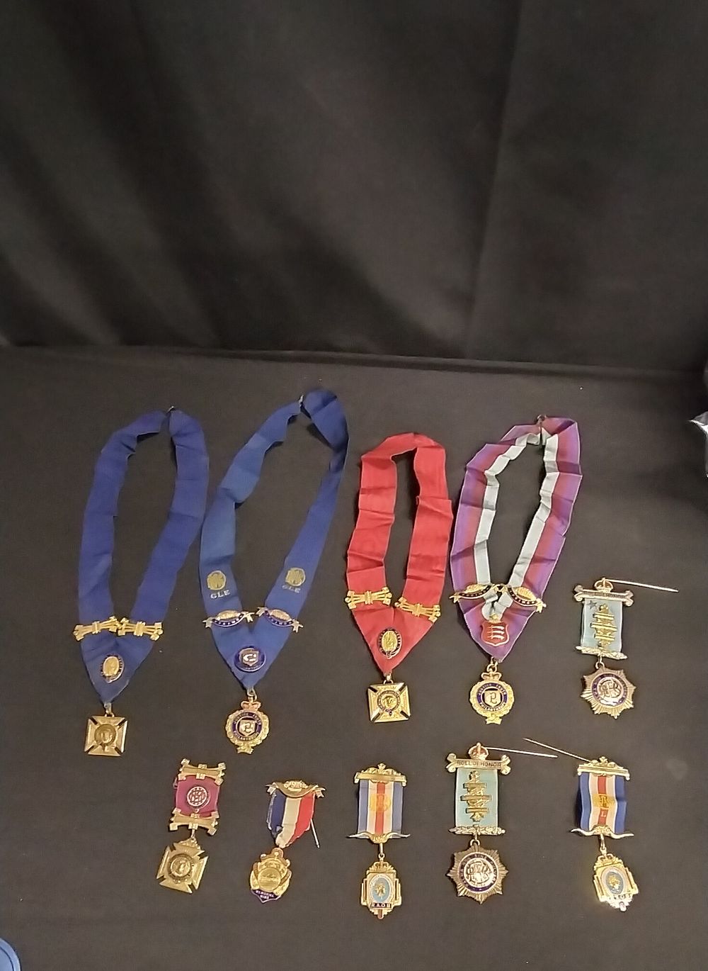 Lot 245: Collection of ten Masonic jewels and collarettes from...
