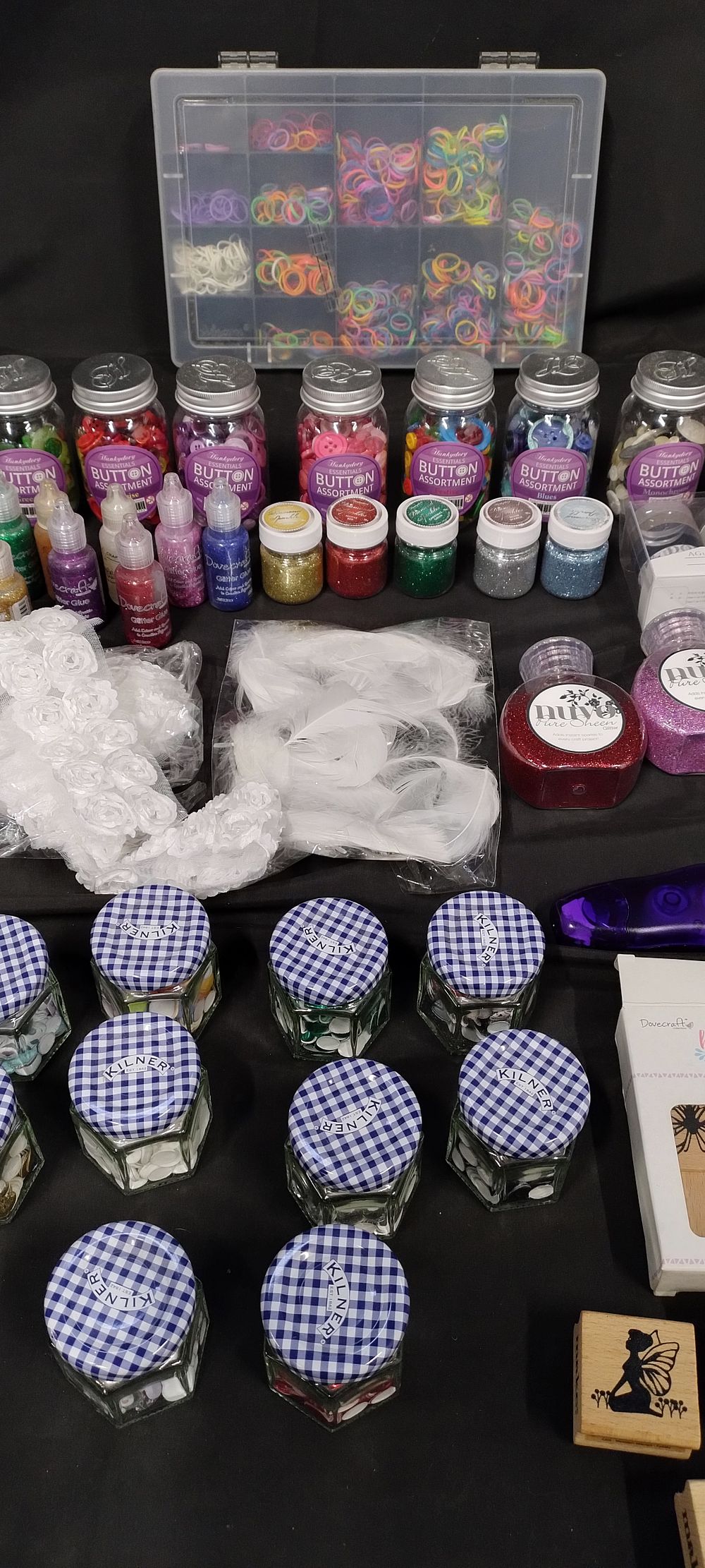Lot 256: Selection of crafting items including glitters, buttons, stamps,...
