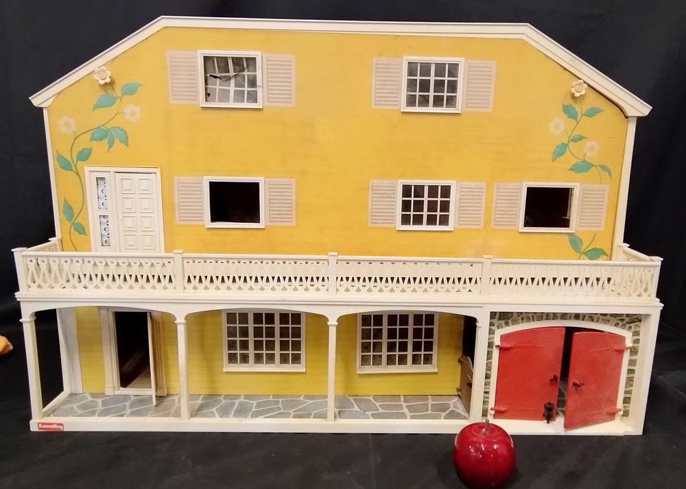 Lot 278: Lundby dolls house powers up measures approx H...