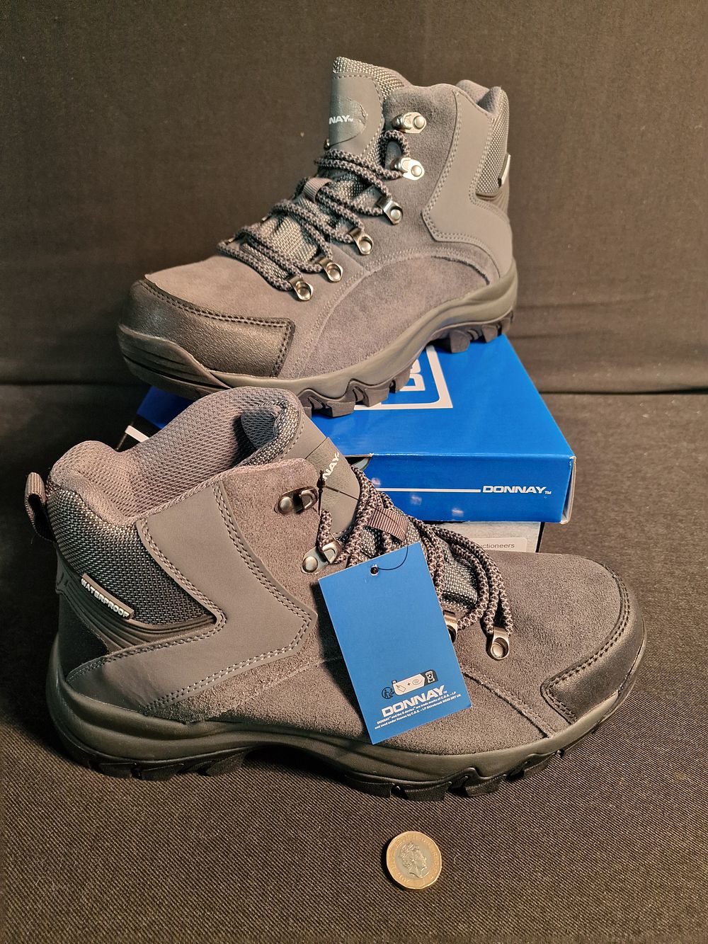 Lot 172: Brand New Donnay Suede Waterproof Walking Boots Uk 9 Dark Grey/Black RRP £79.99