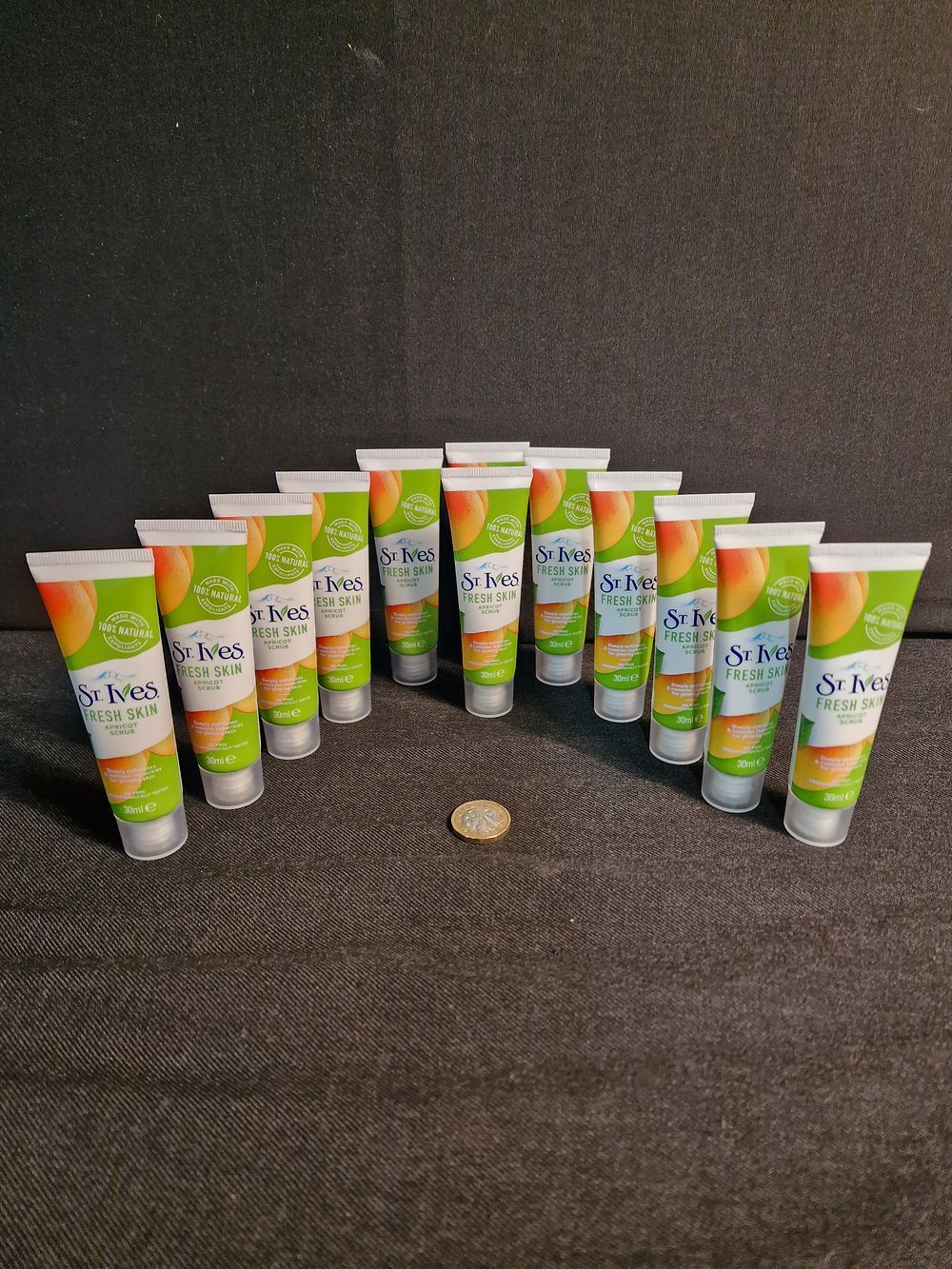 Lot 218: Box of 12 St Ives Fresh Skin Apricot Scrub 30ml