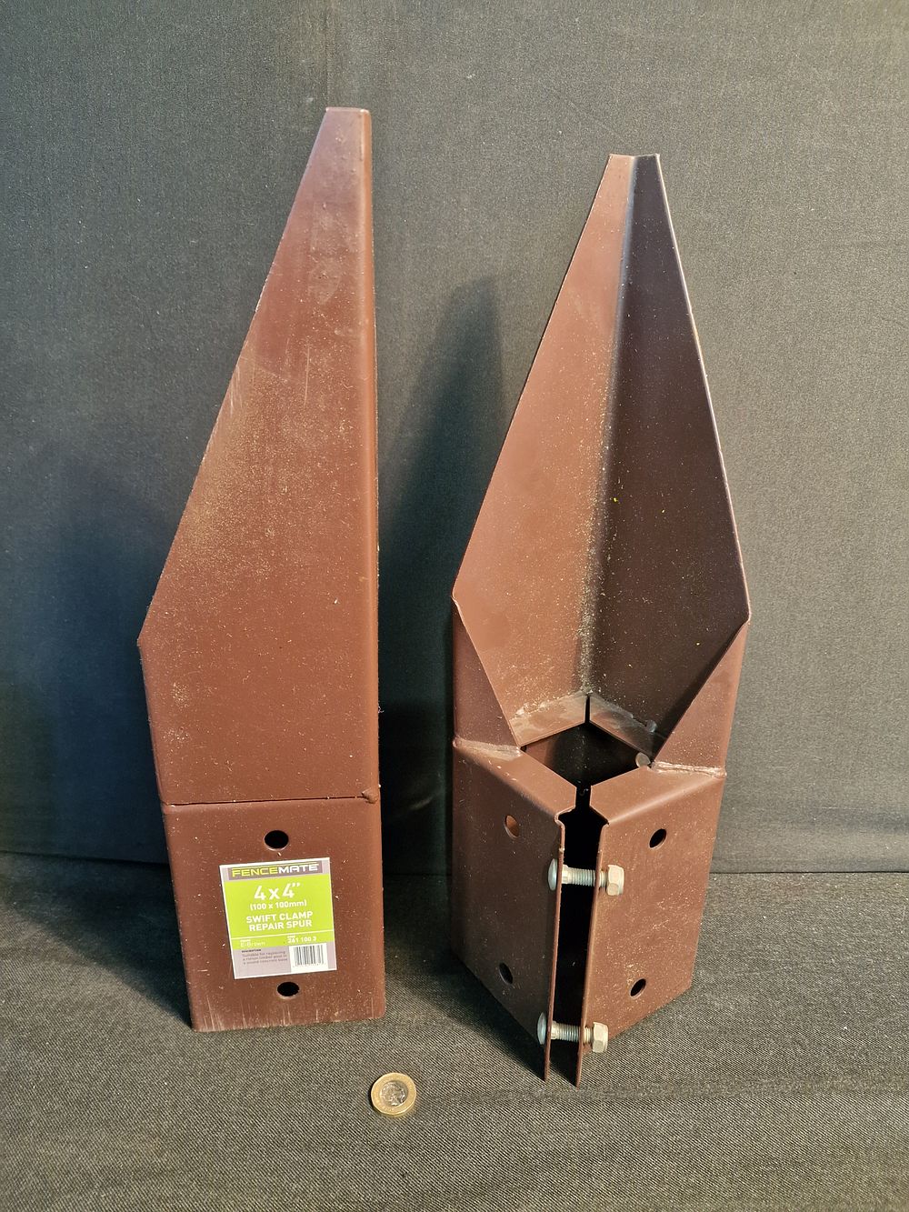 Lot 230: Pair of Fence Mate 4x4" Swift Clamp Repair Spur Fencing Post Holder New