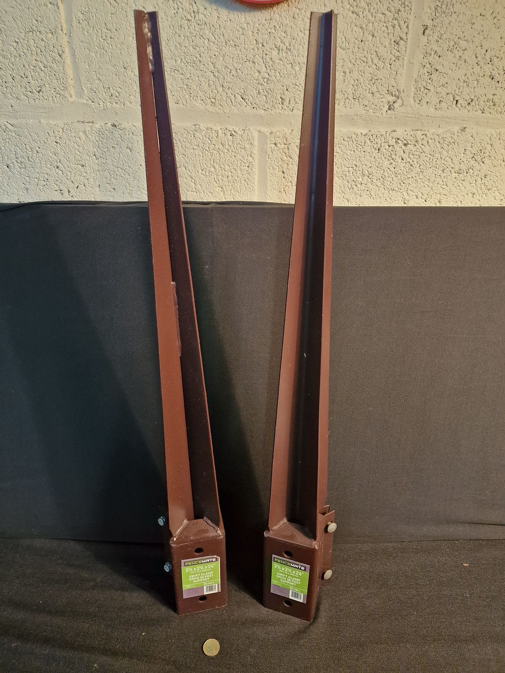 Lot 234: Pair of Fence Mate 2.3/4×2.3/4" 24" Length Swift Clamp Drive in Post Support for Fence Posts New