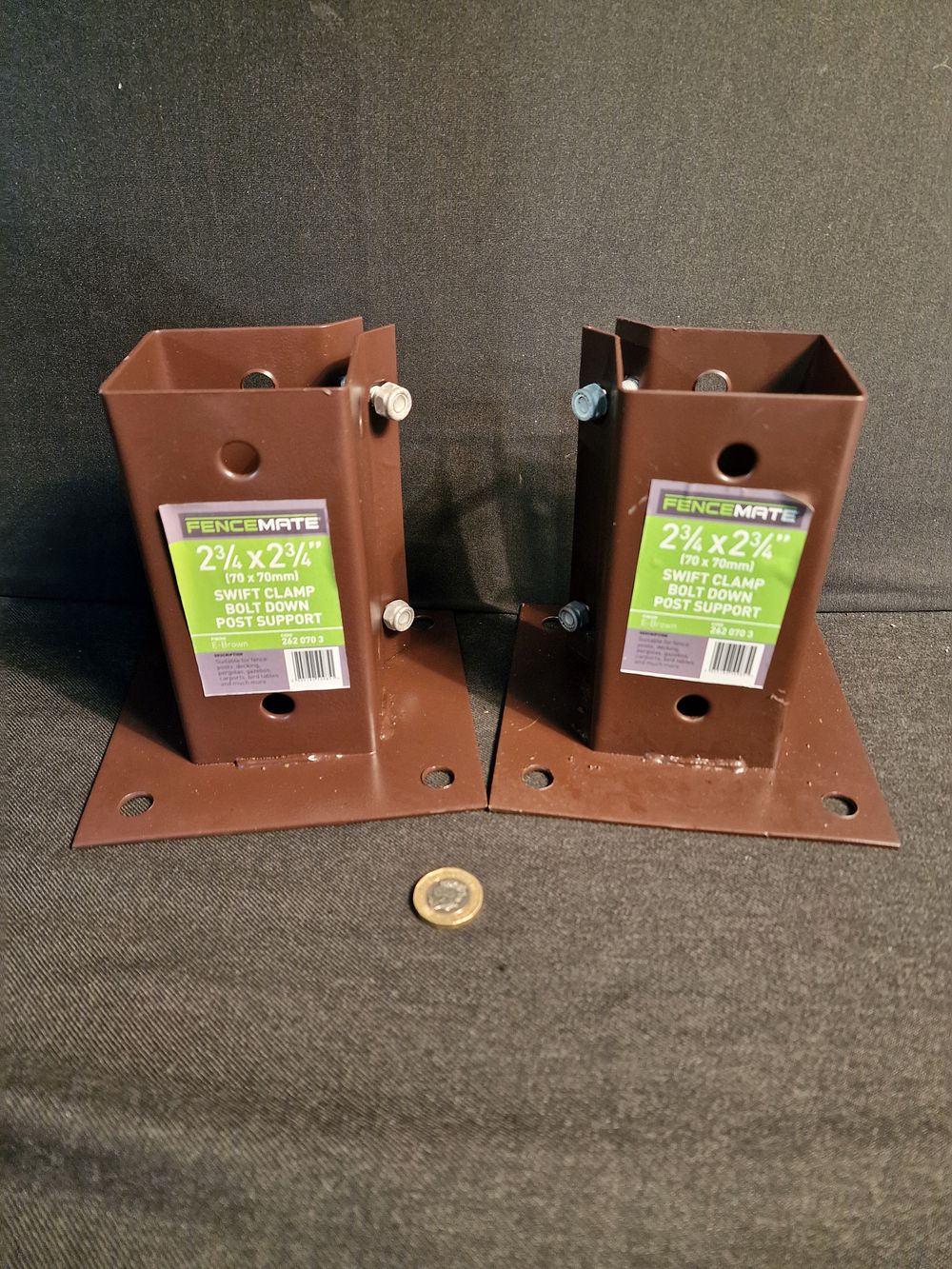 Lot 247: Pair of Fence Mate 2.3/4x2.3/4" Swift Clamp Bolt Down Post Support for Fence Posts New