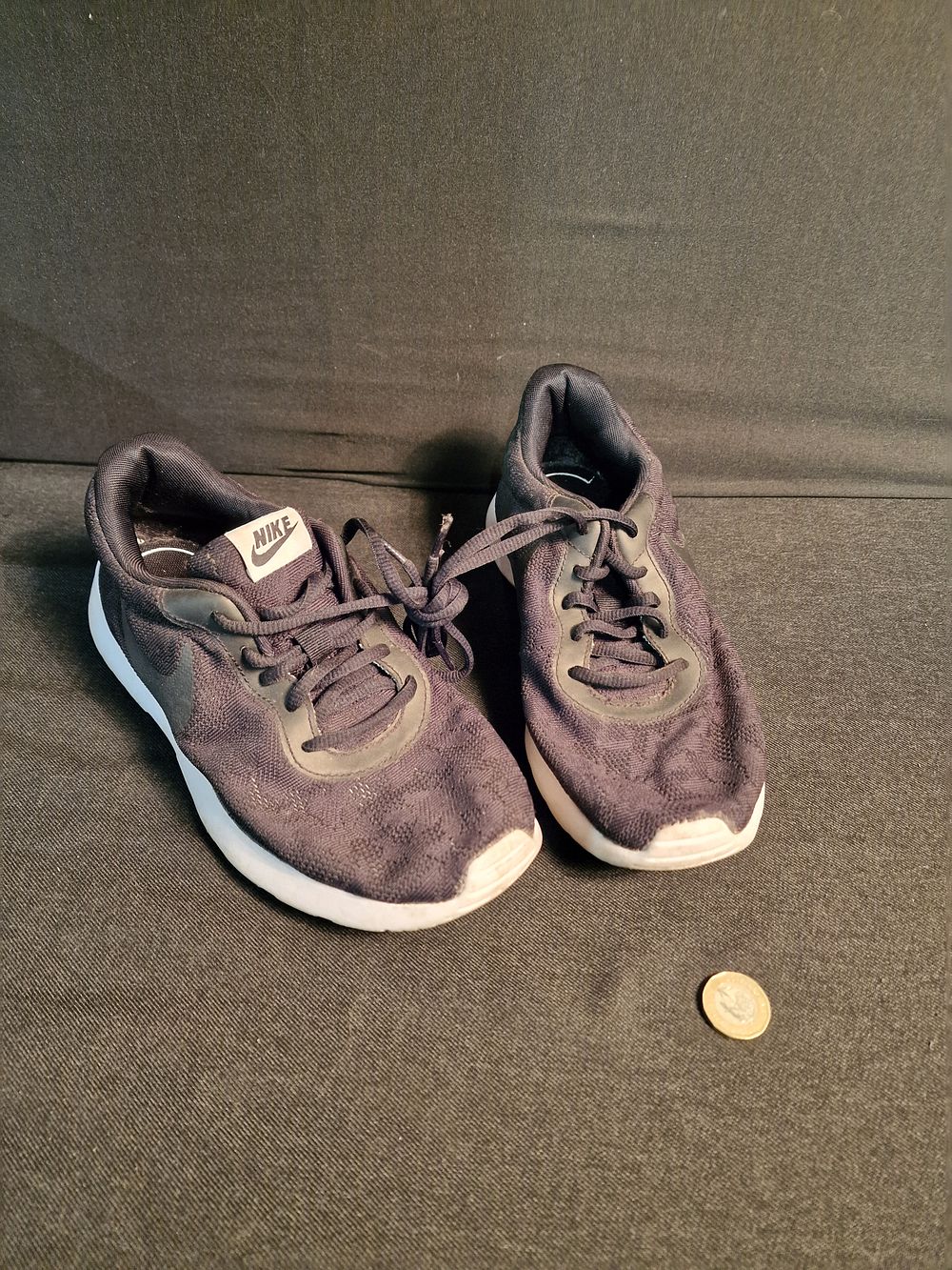 Lot 287: Nike Ladies Trainers Uk5 Used