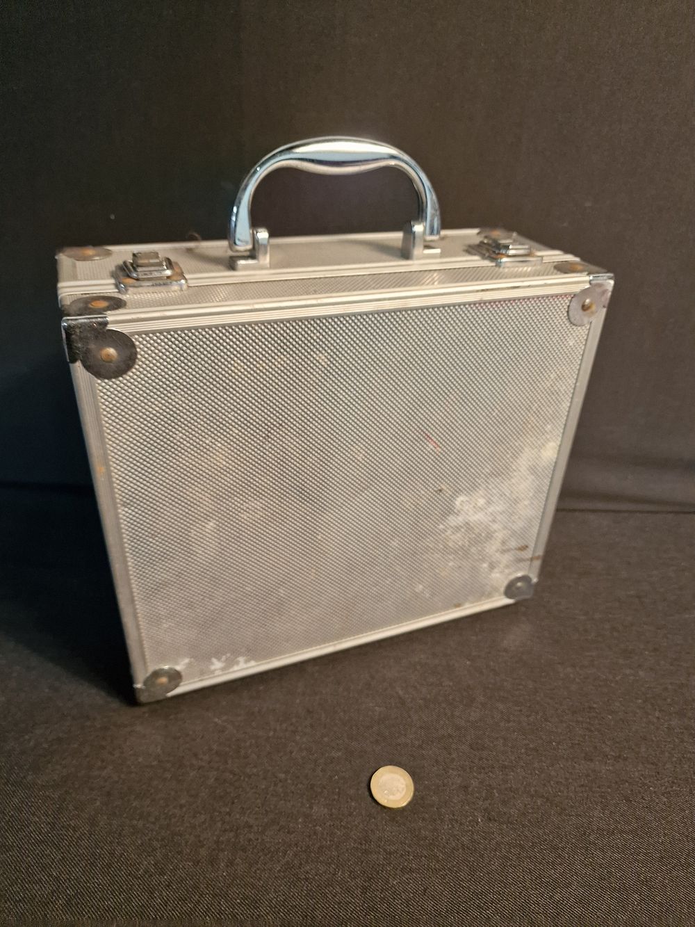 Lot 322: Aluminium Carry Case