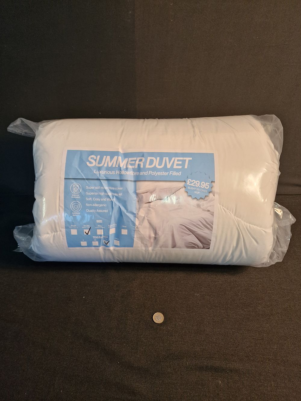 Lot 324: New Sealed Summer Duvet Double 4.5 Tog RRP £29.95 Slight Seconds