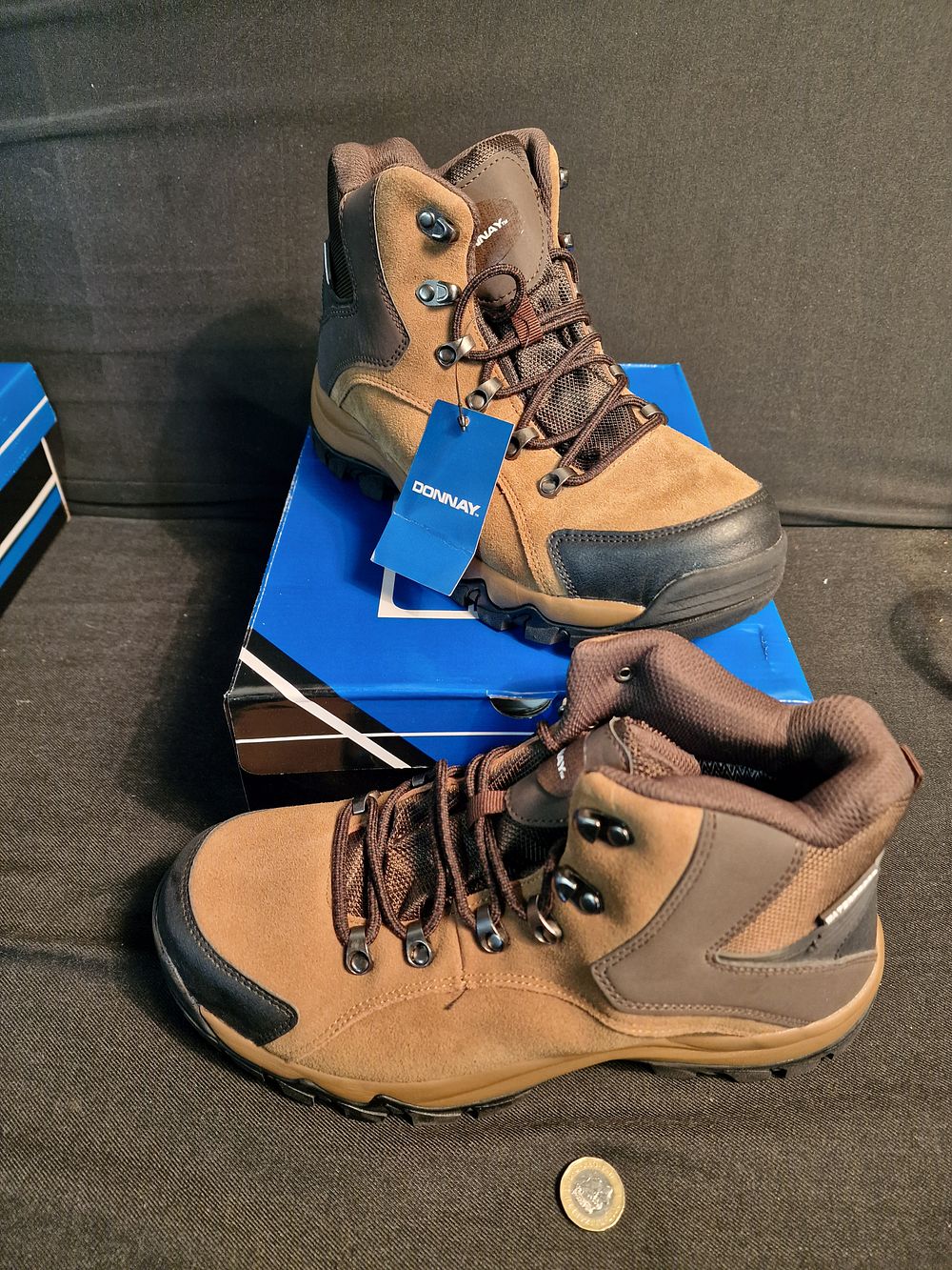 Lot 346: Brand New Donnay Suede Waterproof Walking Boots Uk 8 Brown Black RRP £79.99