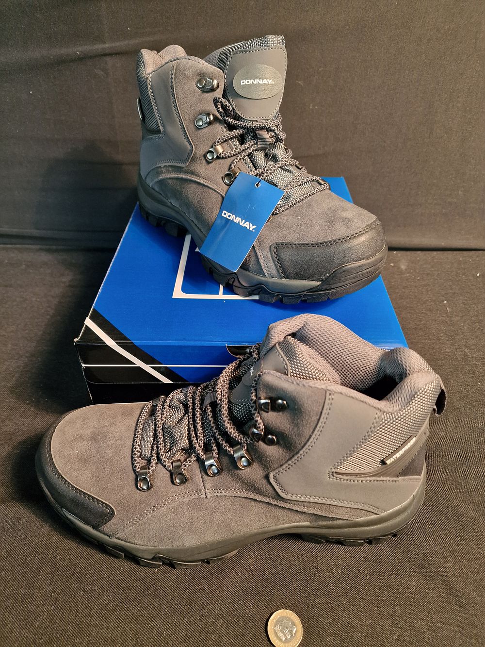 Lot 353: Brand New Donnay Suede Waterproof Walking Boots Uk 9 Dark Grey/Black RRP £79.99