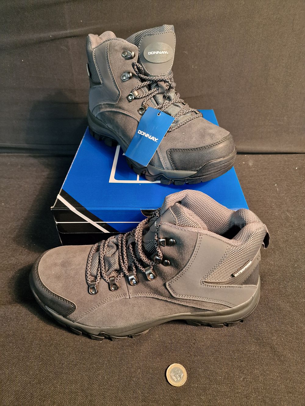 Lot 354: Brand New Donnay Suede Waterproof Walking Boots Uk 9 Dark Grey/Black RRP £79.99