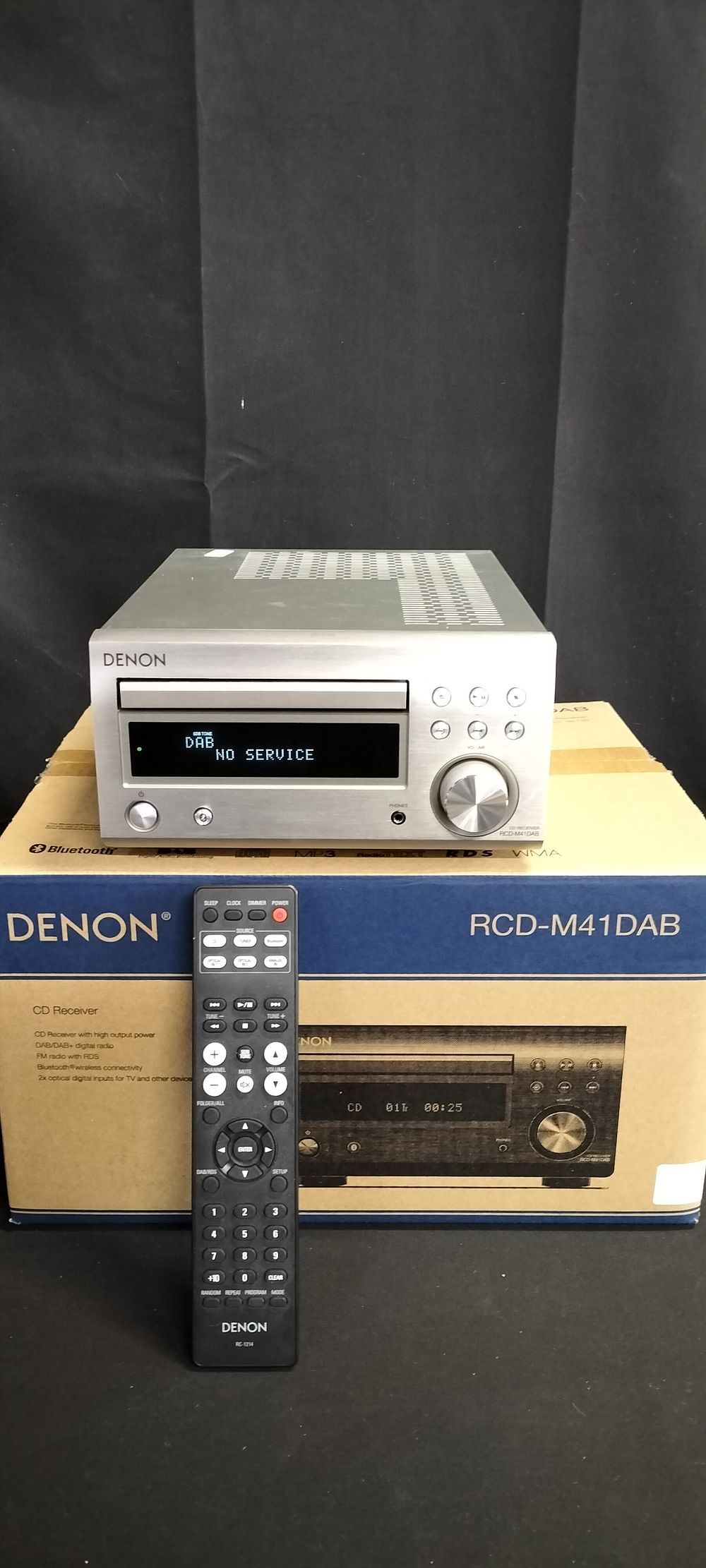 Lot 195: Denon Stereo system CD, DAB radio, FM and...