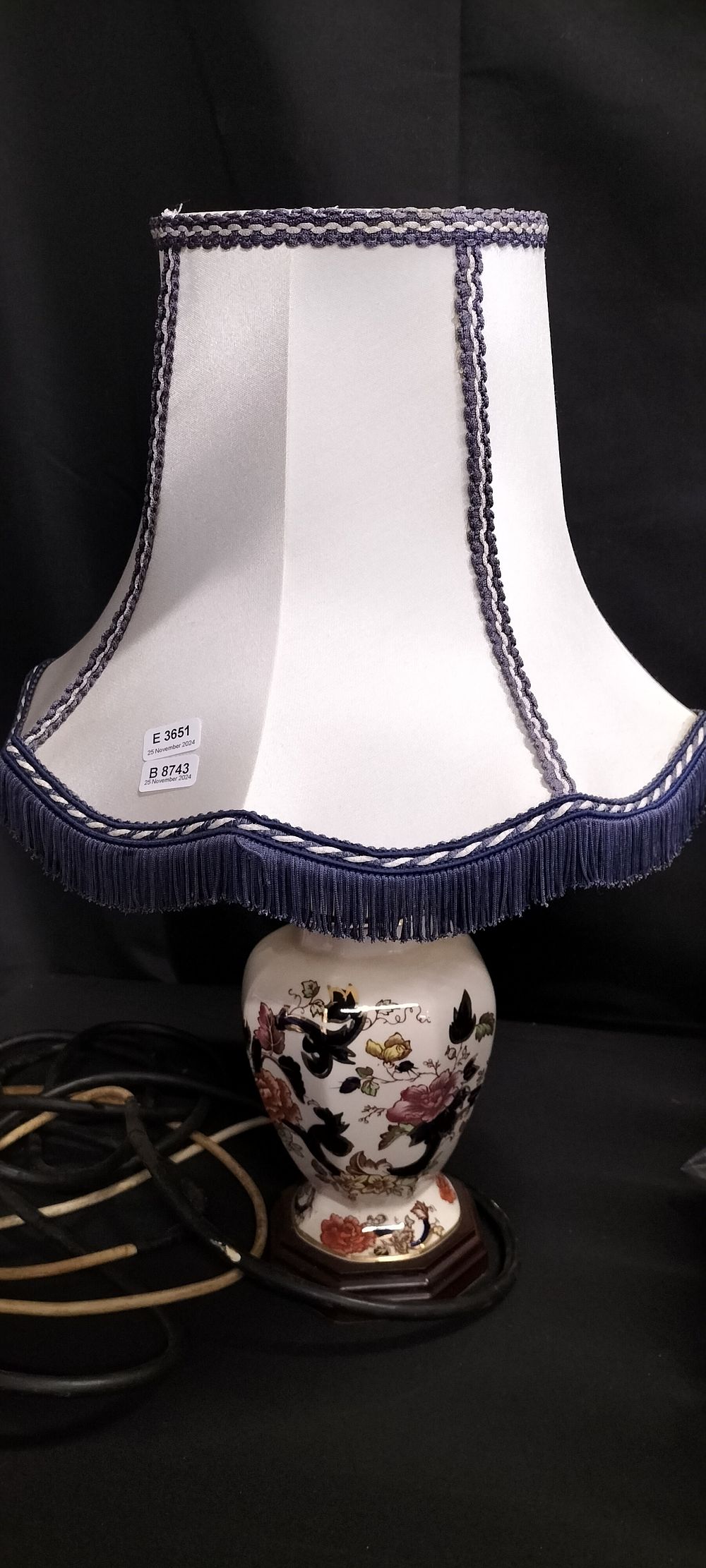 Lot 218: Oriental style table lamp on wooden base with...