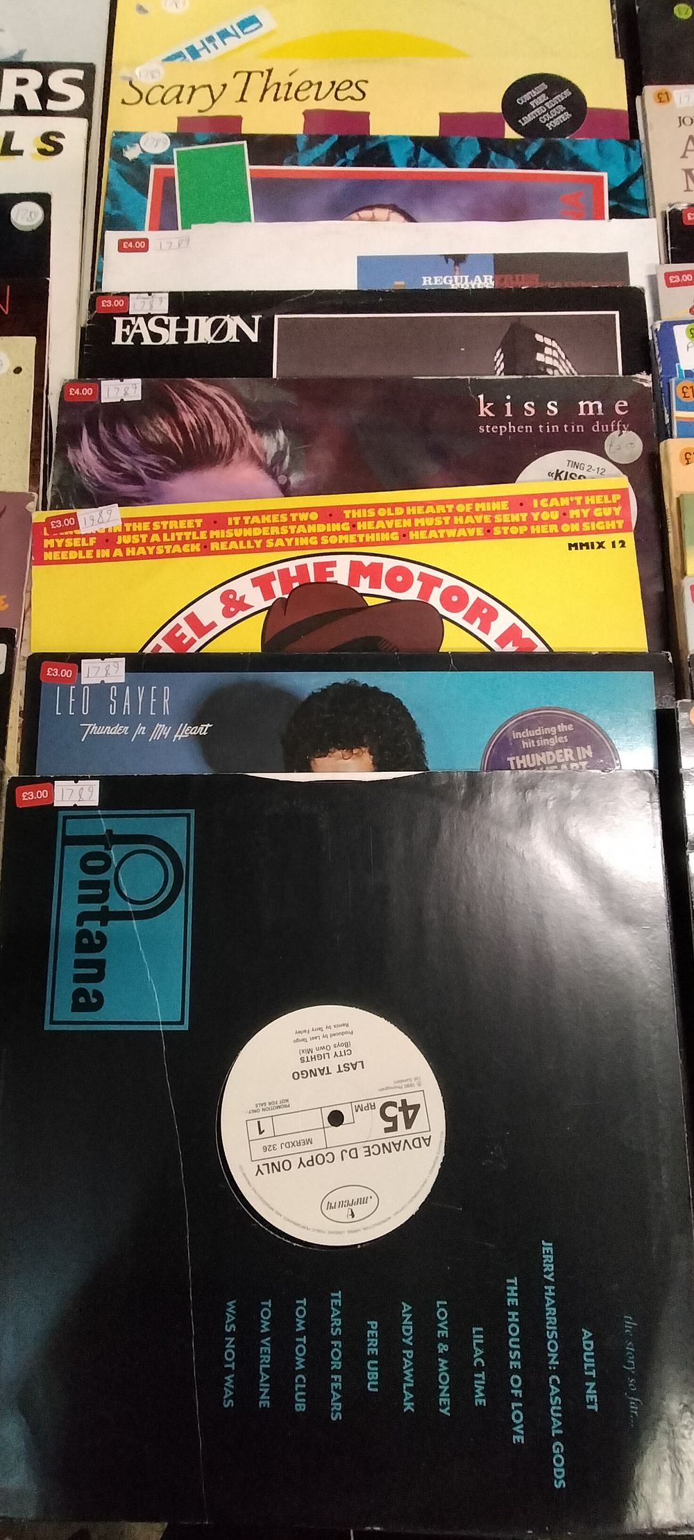 Lot 219: Large quantity of vinyl albums including Leo Sayer,...