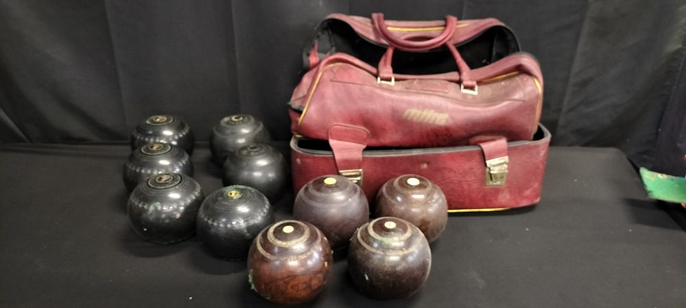 Lot 228: Mitre bowling bag containing 10 various bowling balls