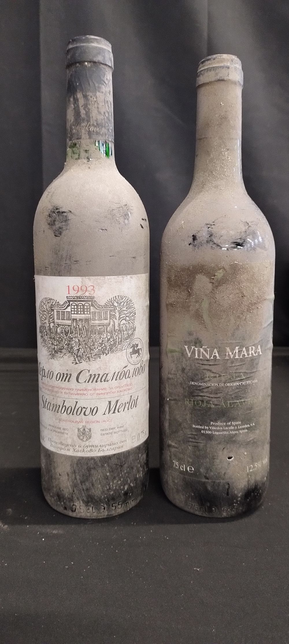Lot 245: Two bottles of unopened red wine. Mepao om...