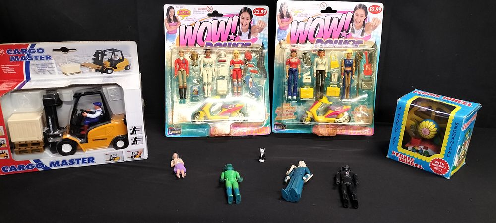 Lot 267: Selection of toys and figures including Star Wars....