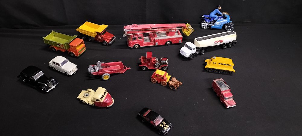 Lot 269: Collection of vintage Corgi , Husky, Matchbox vehicles