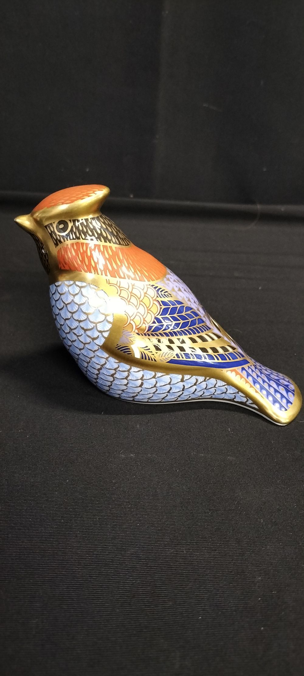 Lot 276: Royal Crown Derby Imari Wax Wing with gold...
