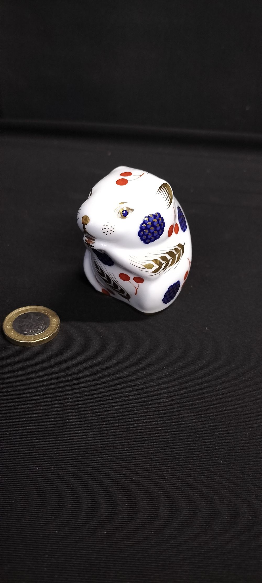 Lot 283: Boxed Royal Crown Derby Imari Harvest Mouse with...