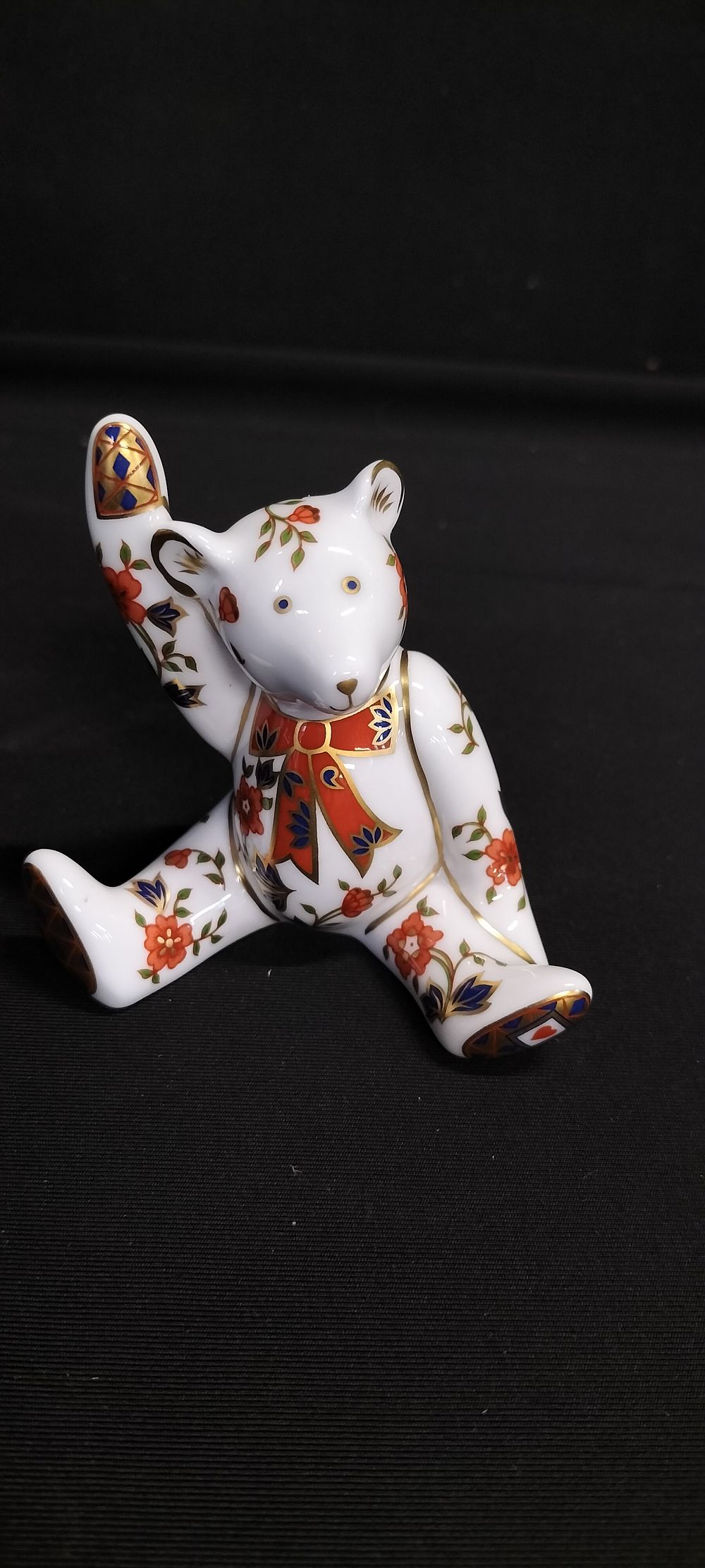 Lot 288: Boxed Royal Crown Derby Imari Mini Teddy bear