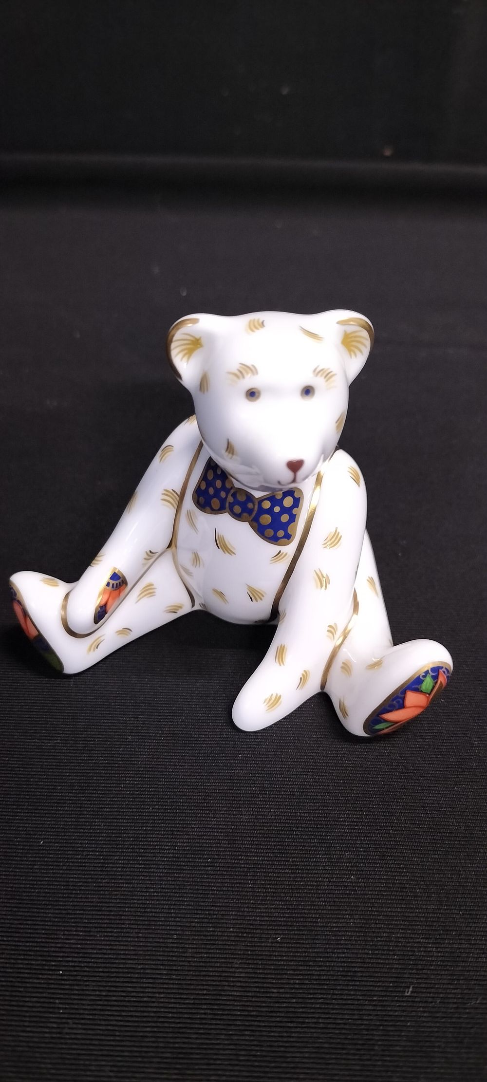 Lot 290: Boxed Royal Crown Derby Imari Teddy bear Edward