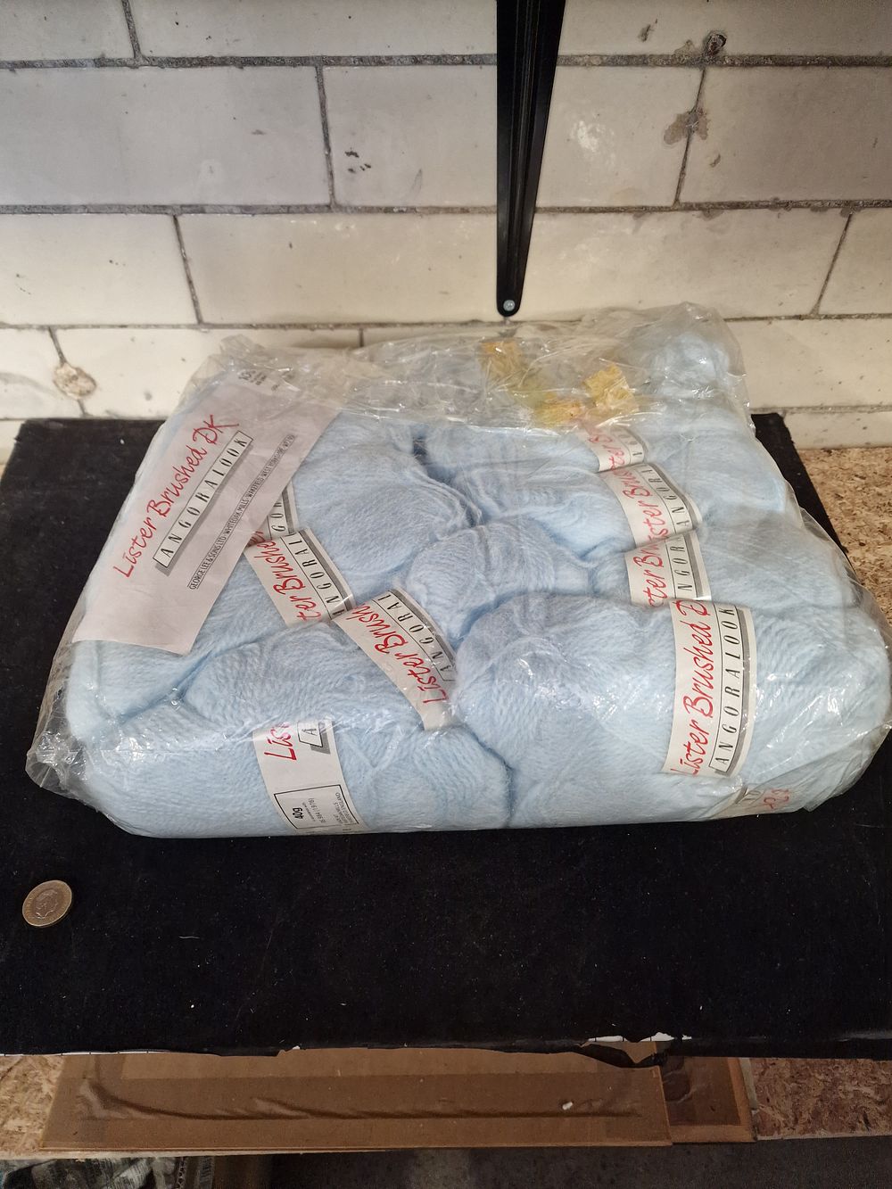Lot 160: 1kg Lister Brushed Angora Look Acrylic Nylon Wool
