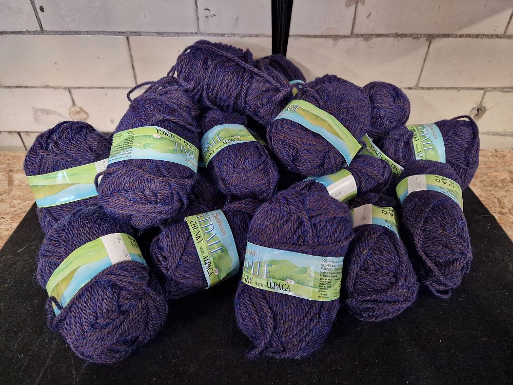 Lot 195: Sunbeam Ryedale Chunky Acrylic Wool with Alpaca
