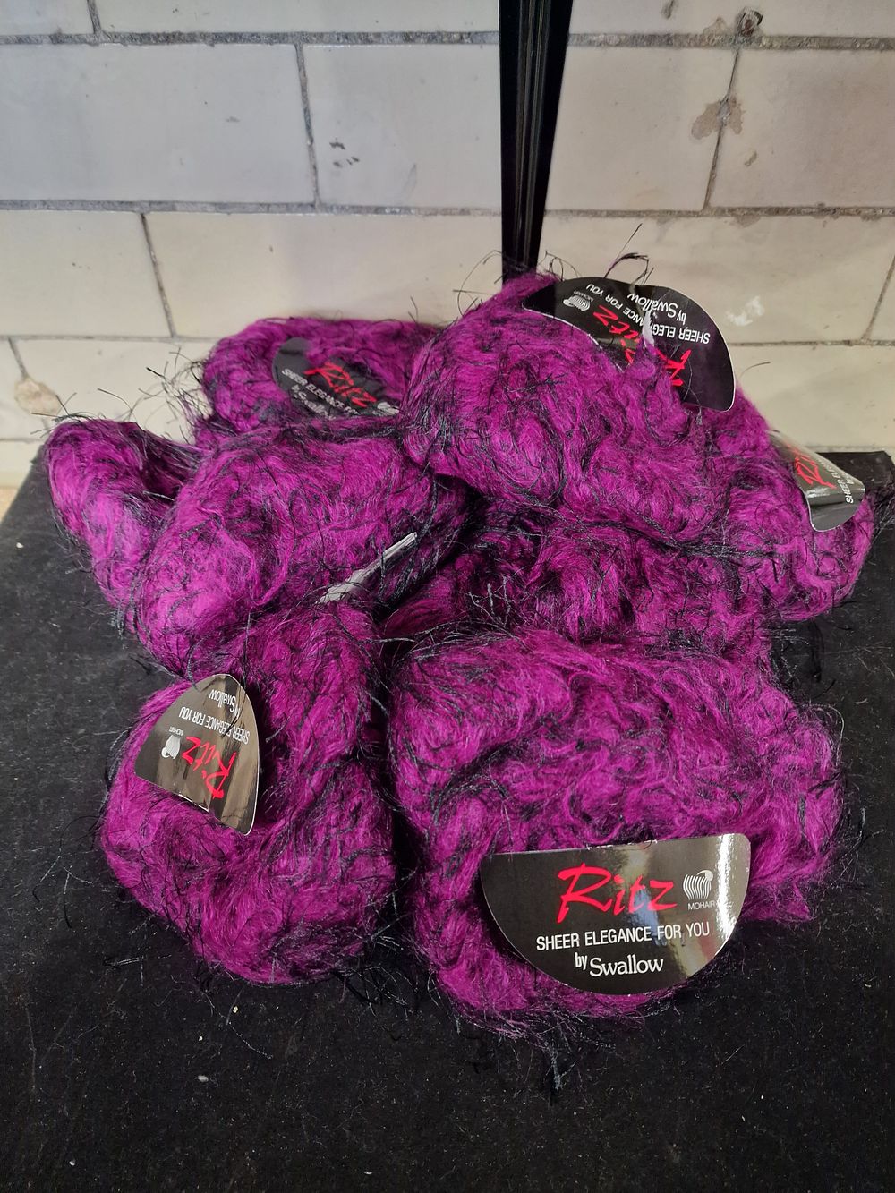 Lot 206: Ritz Mohair Polyester Nylon Wool