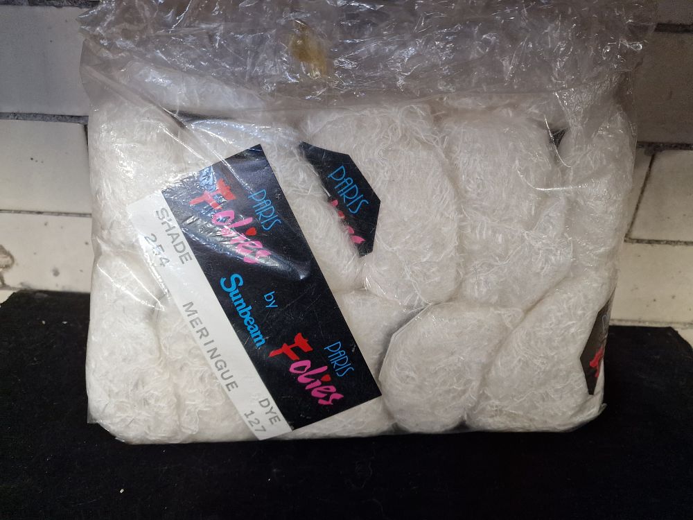 Lot 220: Sunbeam Paris Folies Acrylic Polyester Mohair Wool Colour Meringue