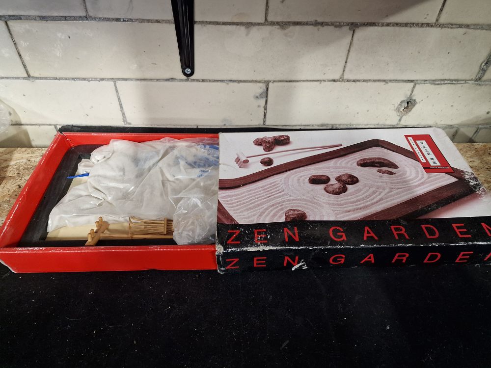 Lot 237: Make Your Own Japanese Zen Garden