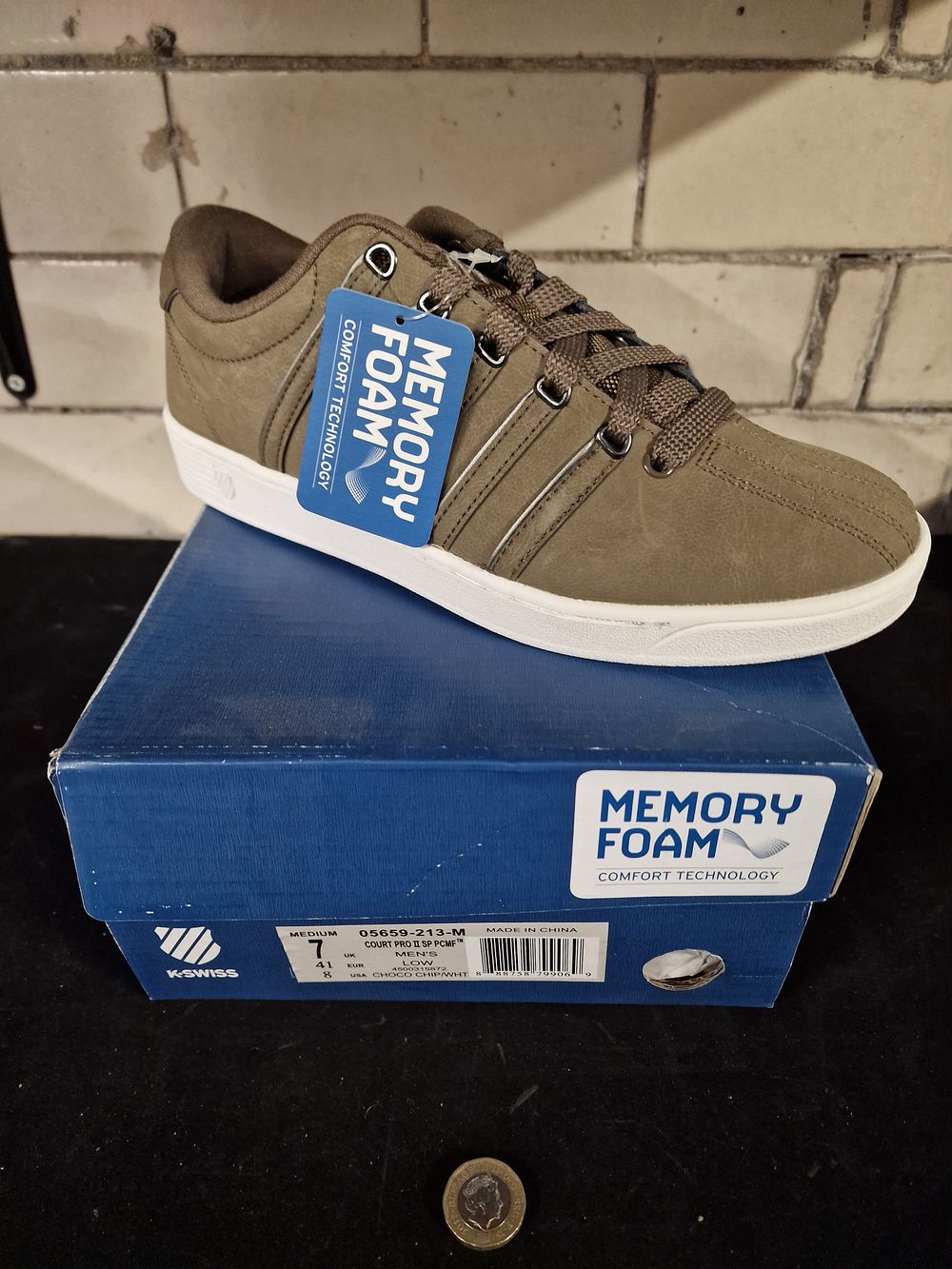 Lot 366: Brand New K-Swiss Mens Court Pro II SP PCMF Low Trainers with Memory Foam Choco Chip White Size 7