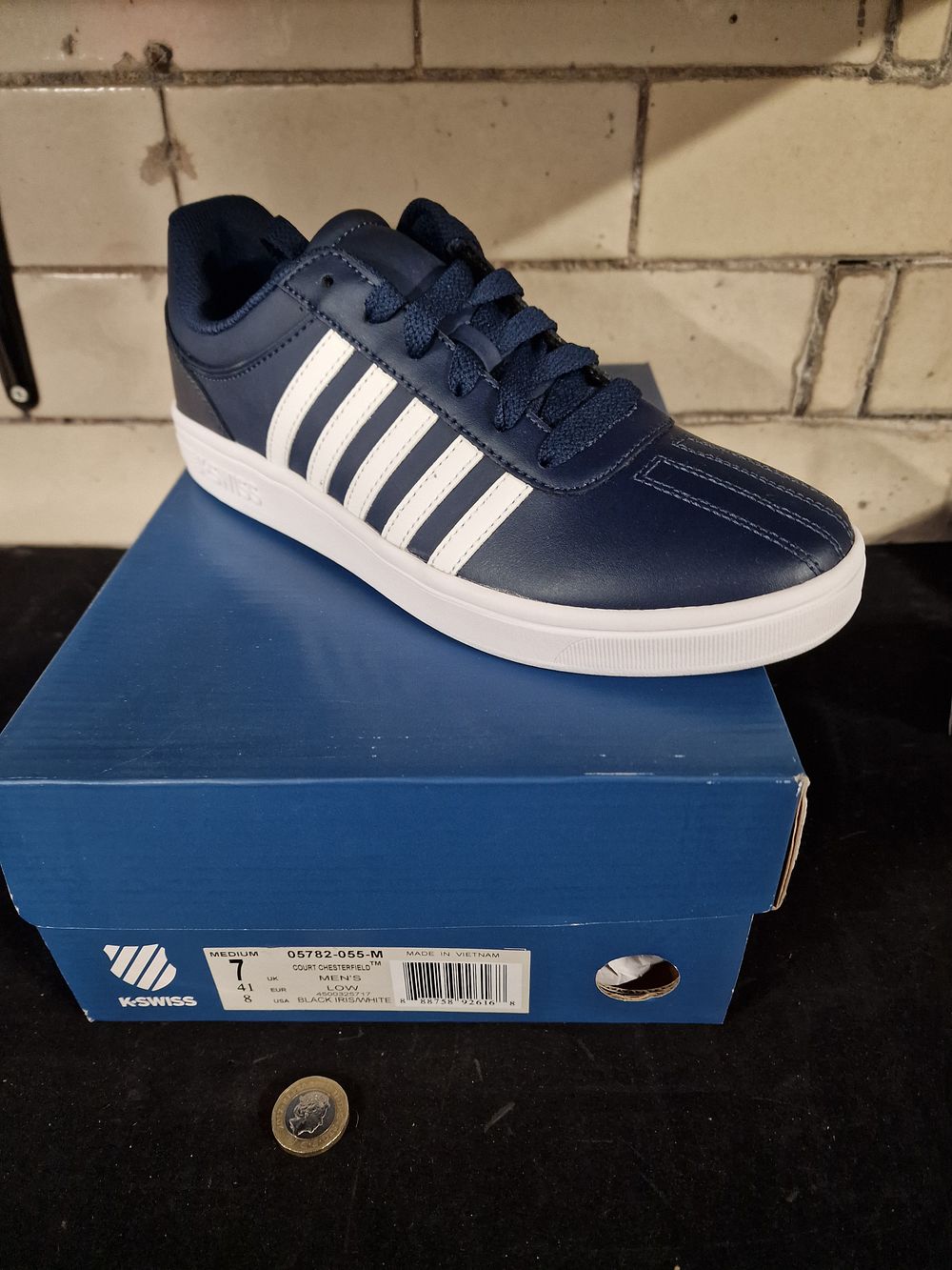 Lot 372: Brand New K-Swiss Mens Court Chesterfield Low Trainers Black Iris White Size 7