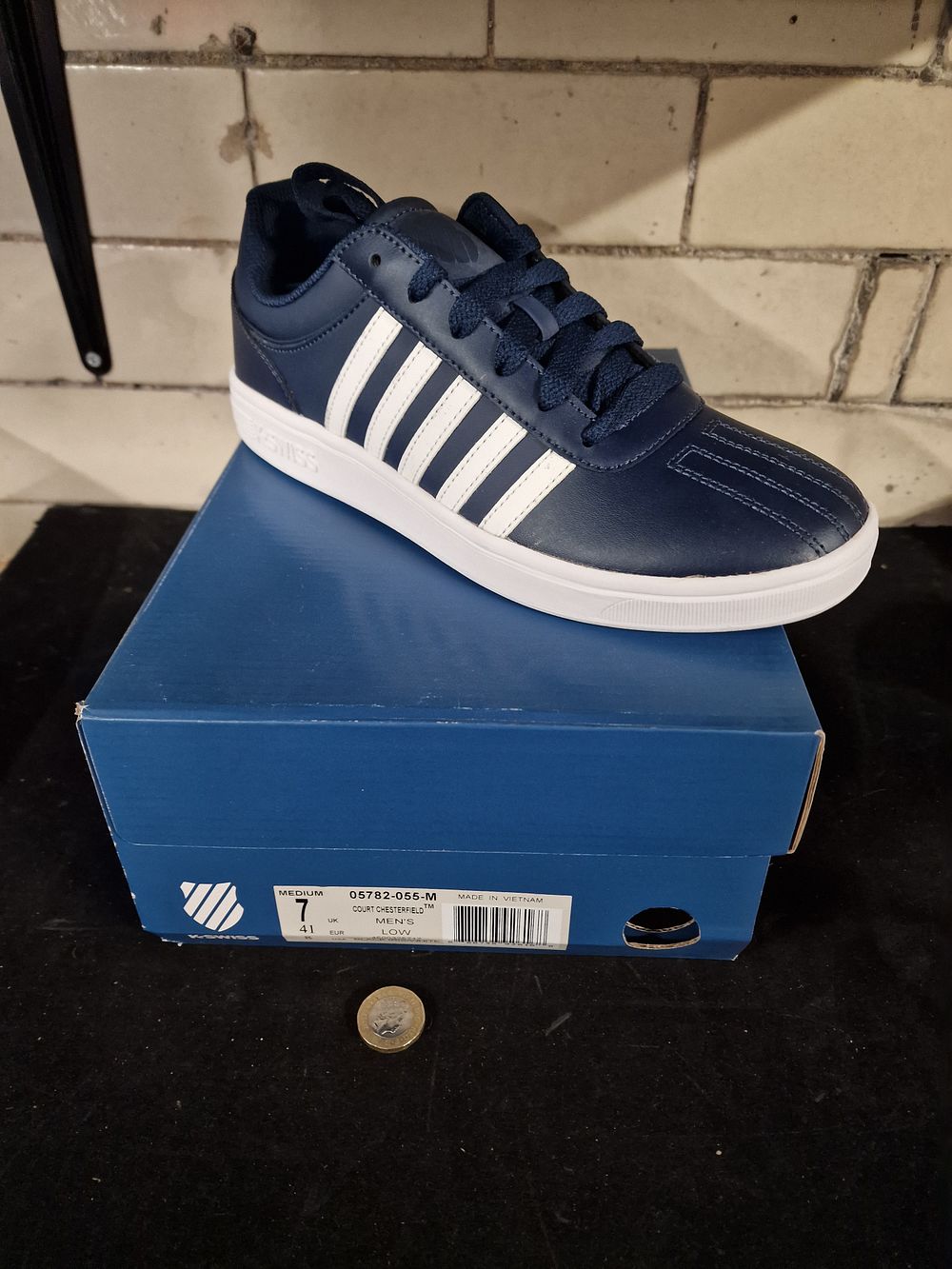 Lot 373: Brand New K-Swiss Mens Court Chesterfield Low Trainers Black Iris White Size 7