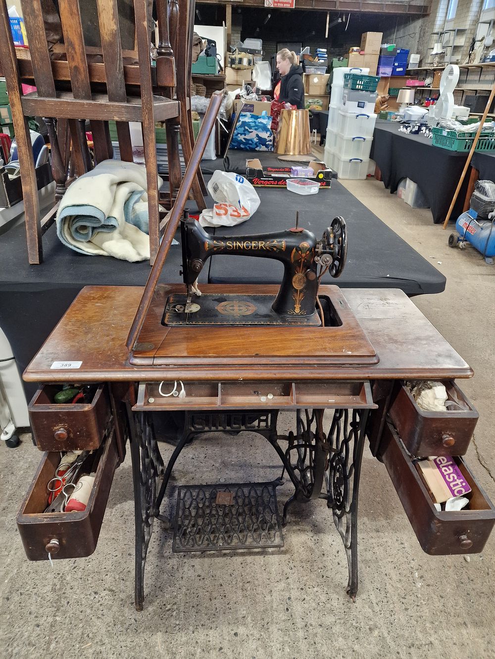 Lot 389: Vintage Singer Sewing Machine Table incs Lot of Sewing Items in the Drawers COLLECTION ONLY