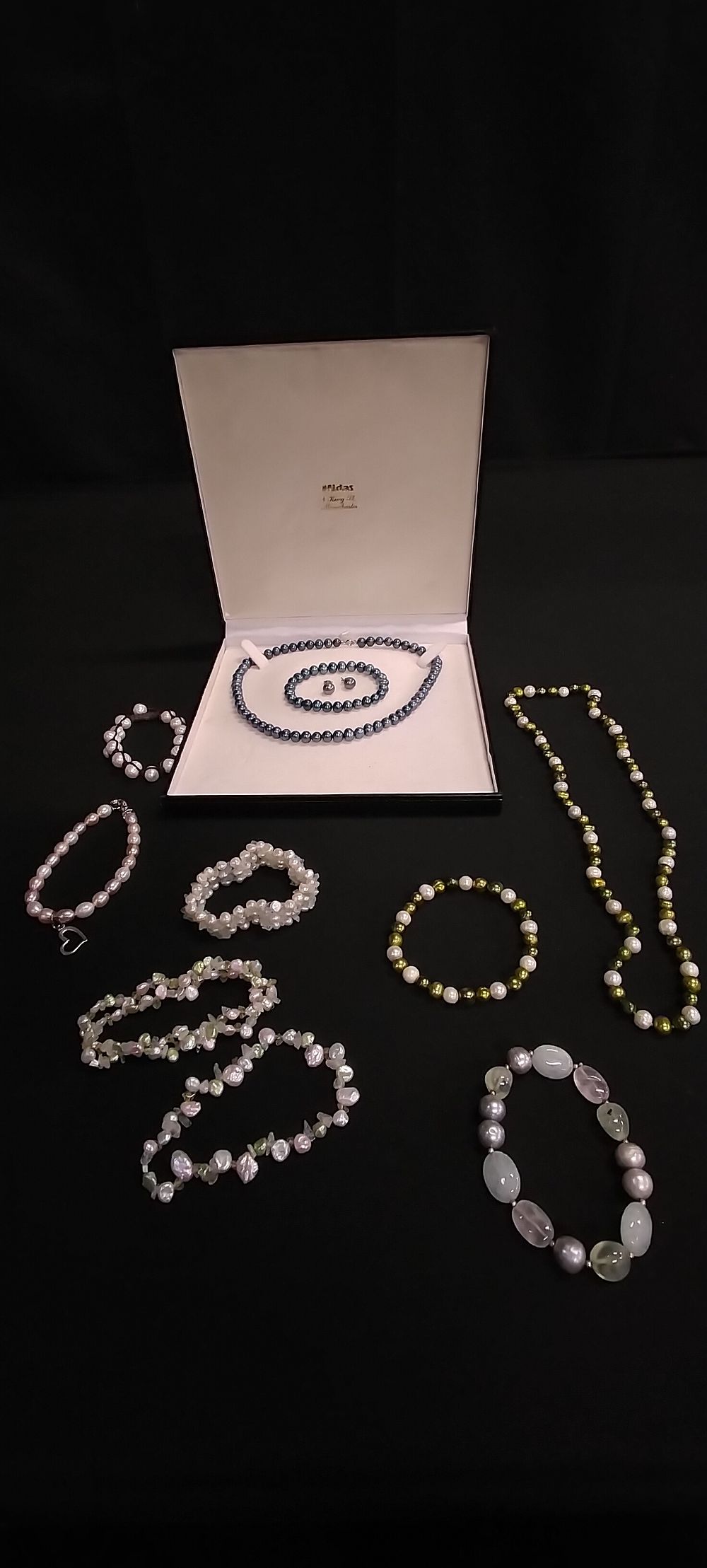 Lot 167: Six various styles of pearl bracelets and two...