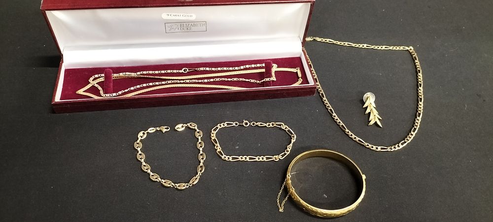 Lot 173: Selection of various gold filled necklaces and bracelets
