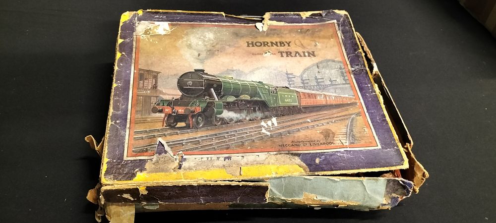 Lot 186: vintage 1930's Boxed Hornby MO Goods set with...