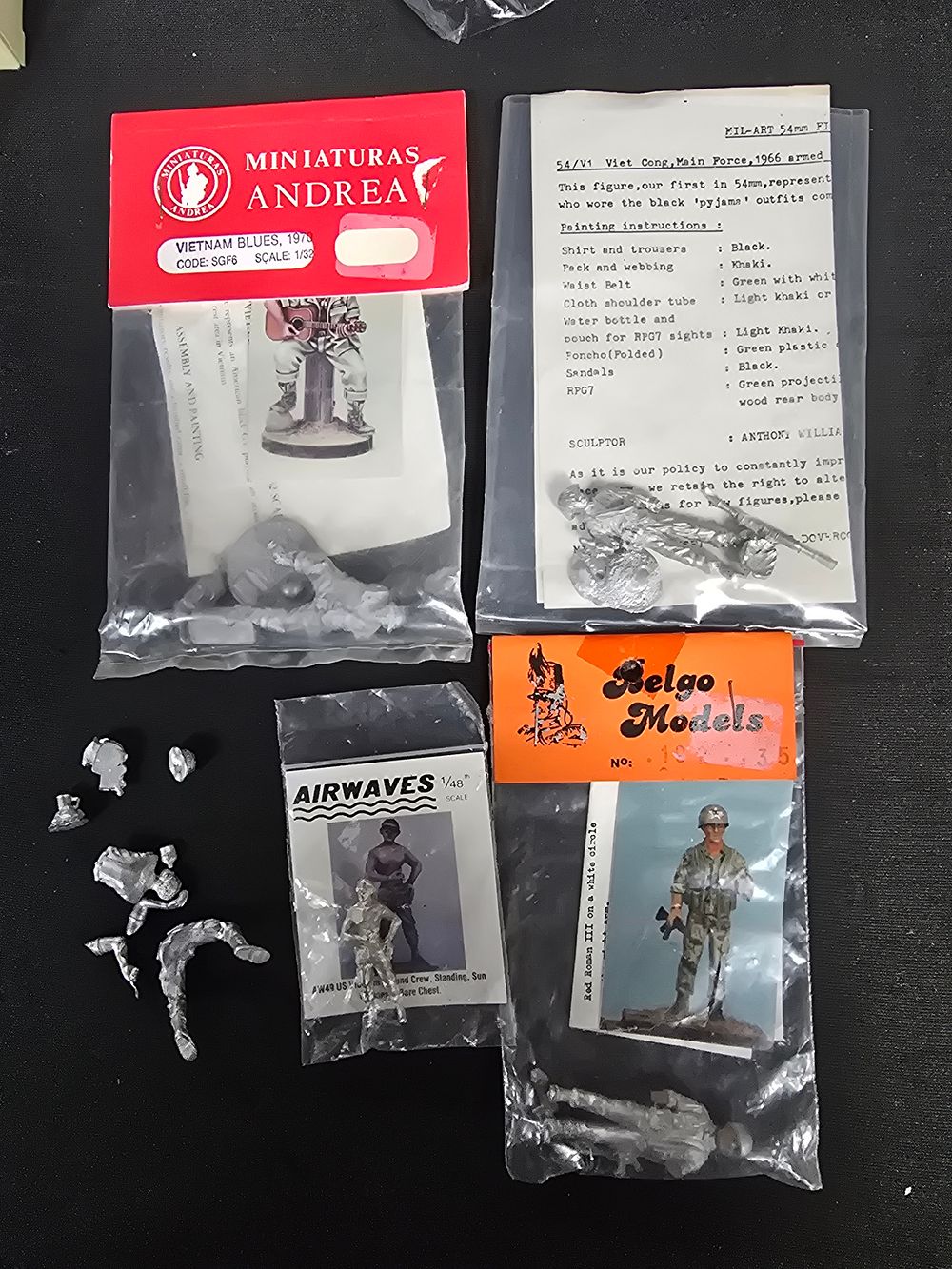 Lot 192: A selection of Miniture model soldiers and accessories