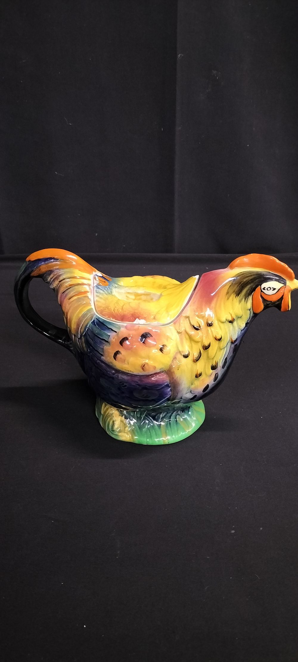 Lot 237: 1937 Grimwades Royal Winton Colourful Novelty Rooster Teapot....