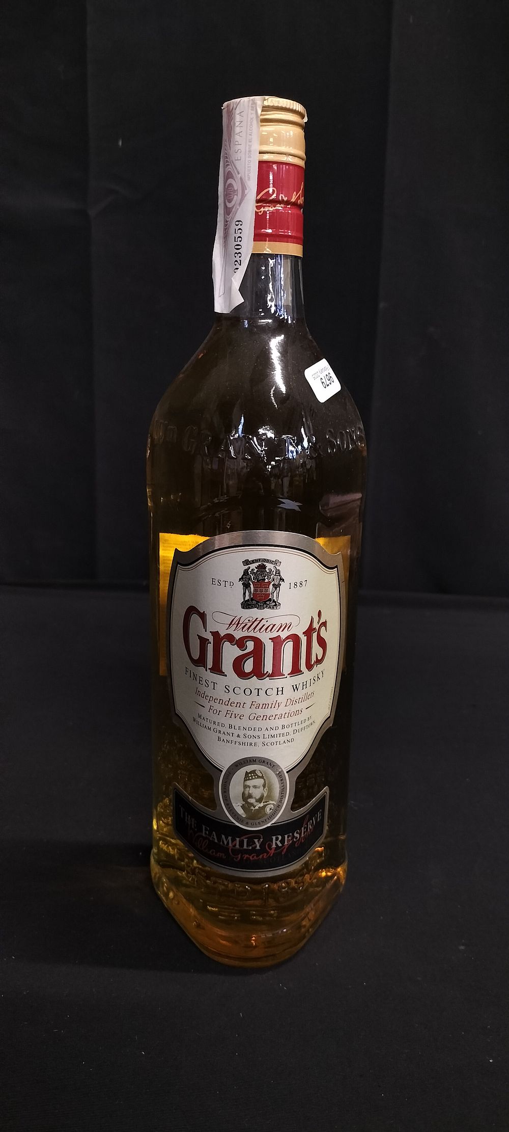 Lot 253: Unopened 1lt bottle of Grant's Family Reserve whisky